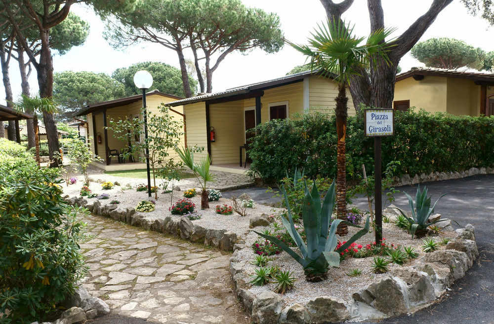 Holiday Village Fondi Exterior photo